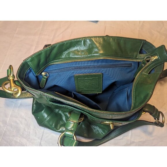 Coach Emerald Green Patent Leather Crossbody Shoulder Bag Pockets And Wallet Set - Picture 9 of 16